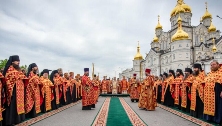 Божественная литургия в Почаевской Лавре. Фото: news.church.ua