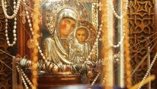 У Греції пишуть про чудеса, що відбуваються в Росії біля ікони Богородиці, яка кровоточить
