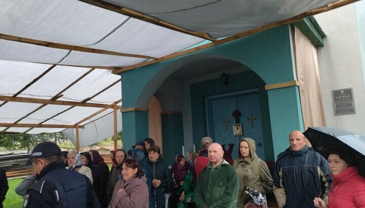 Захват храма в Хорове. Фото: пресс-служба Ровенской епархии