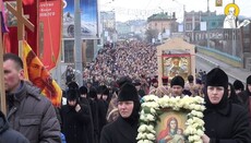 У Рівному у день Торжества Православ'я пройшов Хресний хід з іконою свт. Миколи Чудотворця (ВІДЕО)