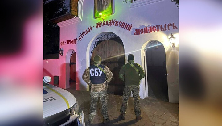 Обшуки в монастирі в селі Драчино Мукачівської єпархії. Фото: пресслужба СБУ