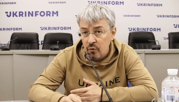 Міністр культури та інформполітики Олександр Ткаченко. Фото: скріншот відео на Youtube-каналі «Ukrinform TV»