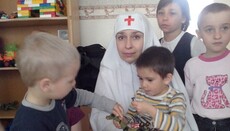 Сестри милосердя столиці надали допомогу дитячому будинку у зоні бойових дій на Сході