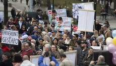 По всему миру прошли акции протеста против изъятия детей из семьи христиан в Норвегии