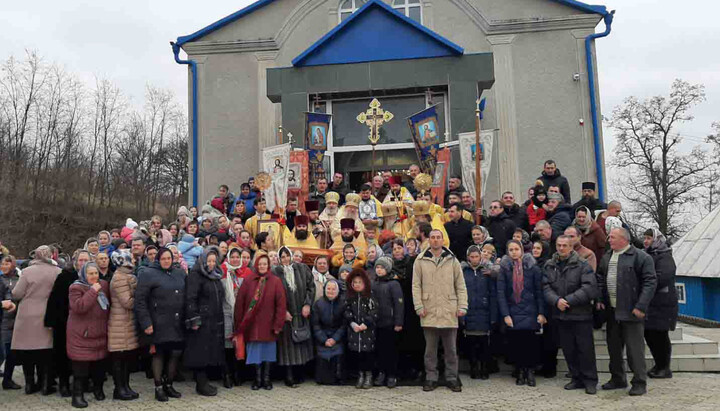 Громада Свято-Вознесенського храму села Рингач. Фото: vitrazhiofficial