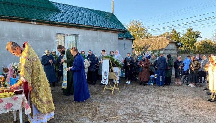 Община Покровского прихода УПЦ на литургии в свой престольный праздник. Фото: news.church.ua