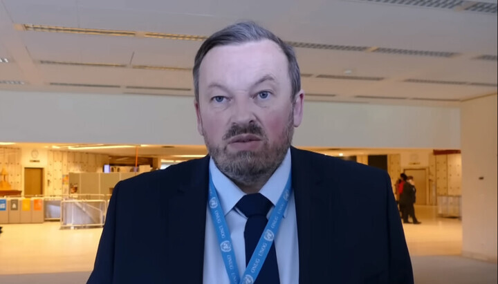 Глава Public Advocacy Олег Денисов. Фото: скриншот YouTube-канала NGO Public Advocacy