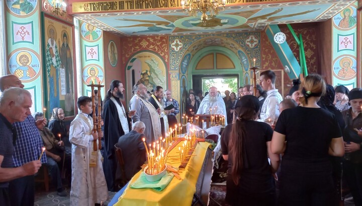 У Ленківцях відспівали загиблого на фронті воїна ЗСУ