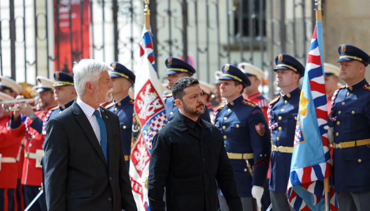 Návštěva ukrajinského prezidenta Volodymyra Zelenského v Praze Zdroj:https://ct24.ceskatelevize.cz/clanek/domaci/do-ceska-priletel-zelenskyj-360664#galerie=154340