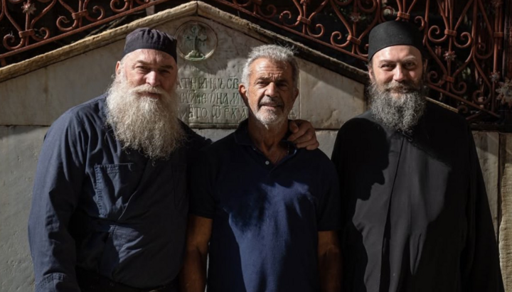 Mel Gibson a igumen monastýru Chilandar, archimandrita Metodios Zdroj:SPN na Svaté hoře Athos.