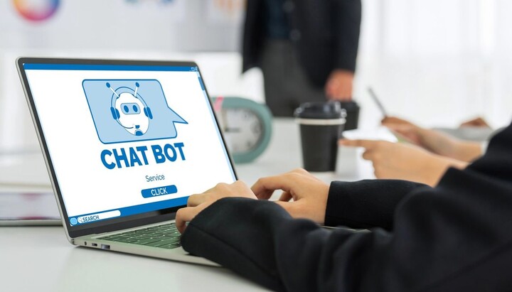 Chat bot Zdroj:Novinky.cz