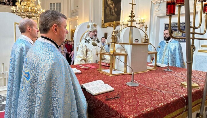 Hlava UGKC Ševčuk při bohoslužbě ve varšavském chrámu na ulici Miodowa. Zdroj: tisková služba UGKC