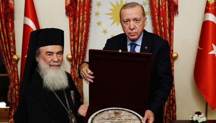Patriarcha Theofilos III. a prezident Turecka Erdoğan. Zdroj:Orthdoxtimes.com