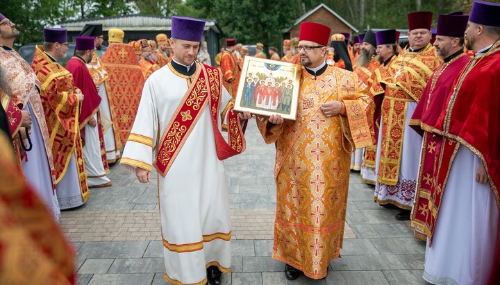 Procese s ikonou nových svatých. Zdroj: FB Prawosławna Parafia Hagia Sophia - Mądrości Bożej - w Warszawie 