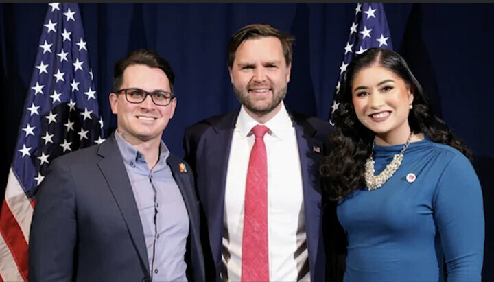 Ben Dickson, J. D. Vance a Catherine Whiteford. Foto: nv.ua