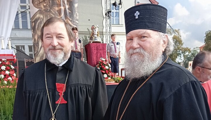 Arcibiskup Michal a patriarcha Církve československé husitské Tomáš Butta. Zdroj: FB PPE
