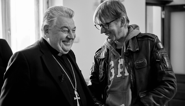 Dominik Duka s režisérem Jiřím Strachem. Foto: Jiří Strach / X