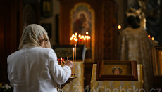 Řecká církev varuje před ztrátou posvátnosti: liturgie není divadlo
