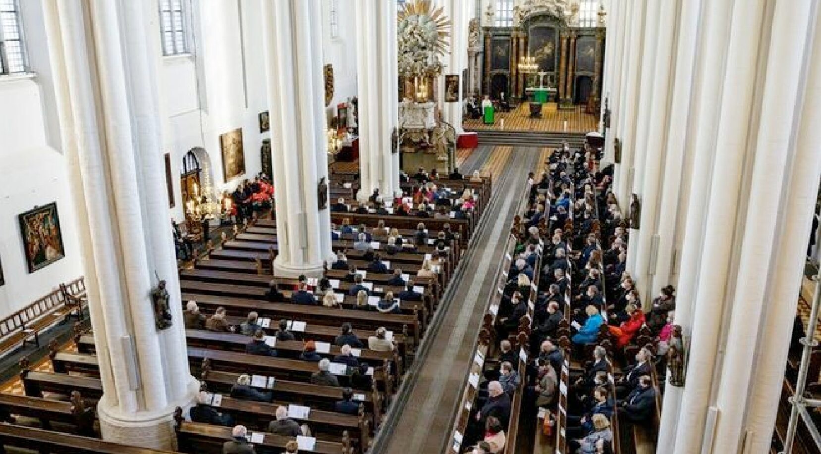 Průzkum: Němečtí katolíci jsou ke své církvi připoutanější než protestanti