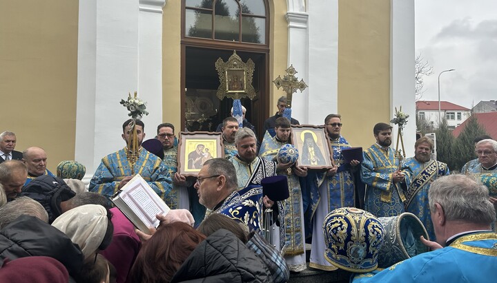 Fotografie z bohoslužby. Zdroj: lublin.cerkiew.pl (Andrzej Klimiuk)