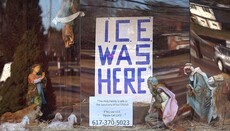 Farnost v USA odmítá odstranit betlém protestující proti raziím ICE