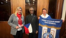 Katolický arcibiskup Okolo doprovodil českou delegaci na kongresu ve Fátimě