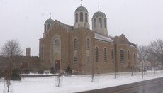 Farníci v USA protestují proti rozhodnutí biskupa srbské církve