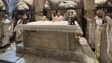 Arcibiskup Juraj sloužil Božskú liturgiu pri hrobe svätého Mikuláša v Bari