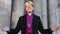 Skandál v Londýně: Křik odpůrce přerušil potvrzení nové arcibiskupky