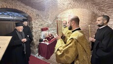 Ekumenický patriarcha se modlil při liturgii ke cti svatého Charalamba