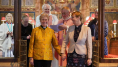 Anglikánská církev zastavila proces zavádění sňatků pro stejnopohlavní páry