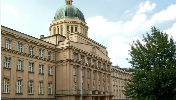 NSS přiznal Brožovi odkladný účinek, volba děkana KTF je v nejistotě