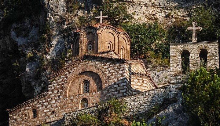 Historický zlom v Albánii: Muslimové již netvoří většinu obyvatelstva