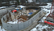 V Neratovicích roste unikátní chrám: Věž vzniká pomocí 3D tisku