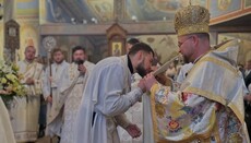 Arcibiskup Juraj vyznamenal na Paschu kňaza UPC