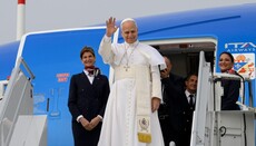 Lev XIV. jako první papež v historii zahájil návštěvu Alžírska