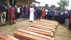 Teroristé zabili v Nigérii 12 křesťanů a zapálili chrám
