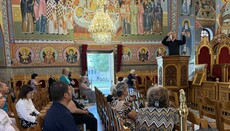 Bohoslužba ve Vólosu tlumočená do řeckého znakového jazyka