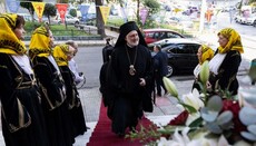 Arcibiskup Elpidoforos sloužil při oslavách 100 let chrámu v Nea Ionii