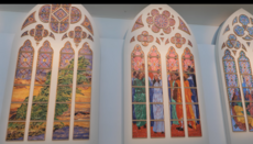 V katedrále Notre-Dame nainstalují moderní vitráže. Kritici jsou proti