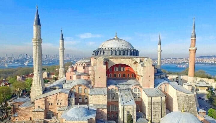 Pod chrámem Hagia Sofia v Istanbulu odhalili devět kilometrů chodeb