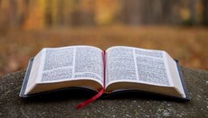 Přes půl miliardy křesťanů má omezený přístup k Bibli, uvádí zpráva