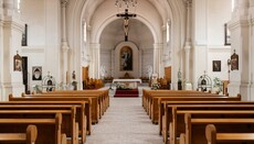 Ve Vídni mladiství narušili bohoslužbu výkřiky „Alláhu akbar“