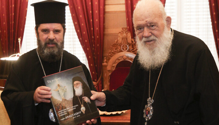 Arcibiskup Jan byl přijat arcibiskupem Jeronýmem v Aténách. Foto:Orthodoxianewsagency.gr