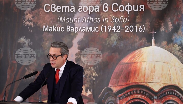 Poslanec strany GERB Bikov na představení knihy v Sofii 17. října 2026. Foto: BTA/Minko Černev.
