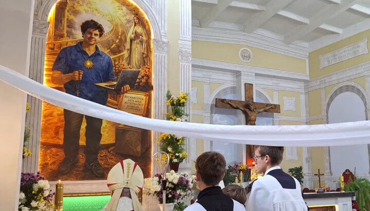V katolickém chrámu v Bělorusku pověsili ikonu vytvořenou AI. Foto:katolik.life