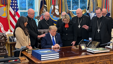 Katoličtí biskupové se v Oválné pracovně modlili nad Trumpem