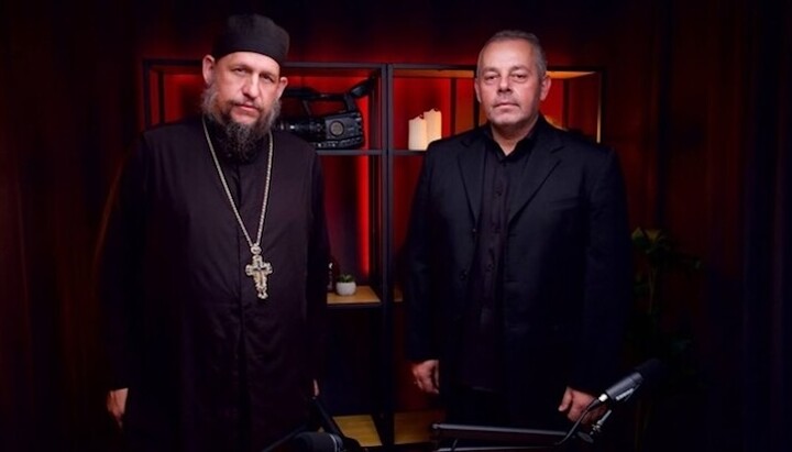 Otec Peter Heers byl hostem pořadu „V pravdě“ řecké redakce SPN. Foto: SPN v Řecku