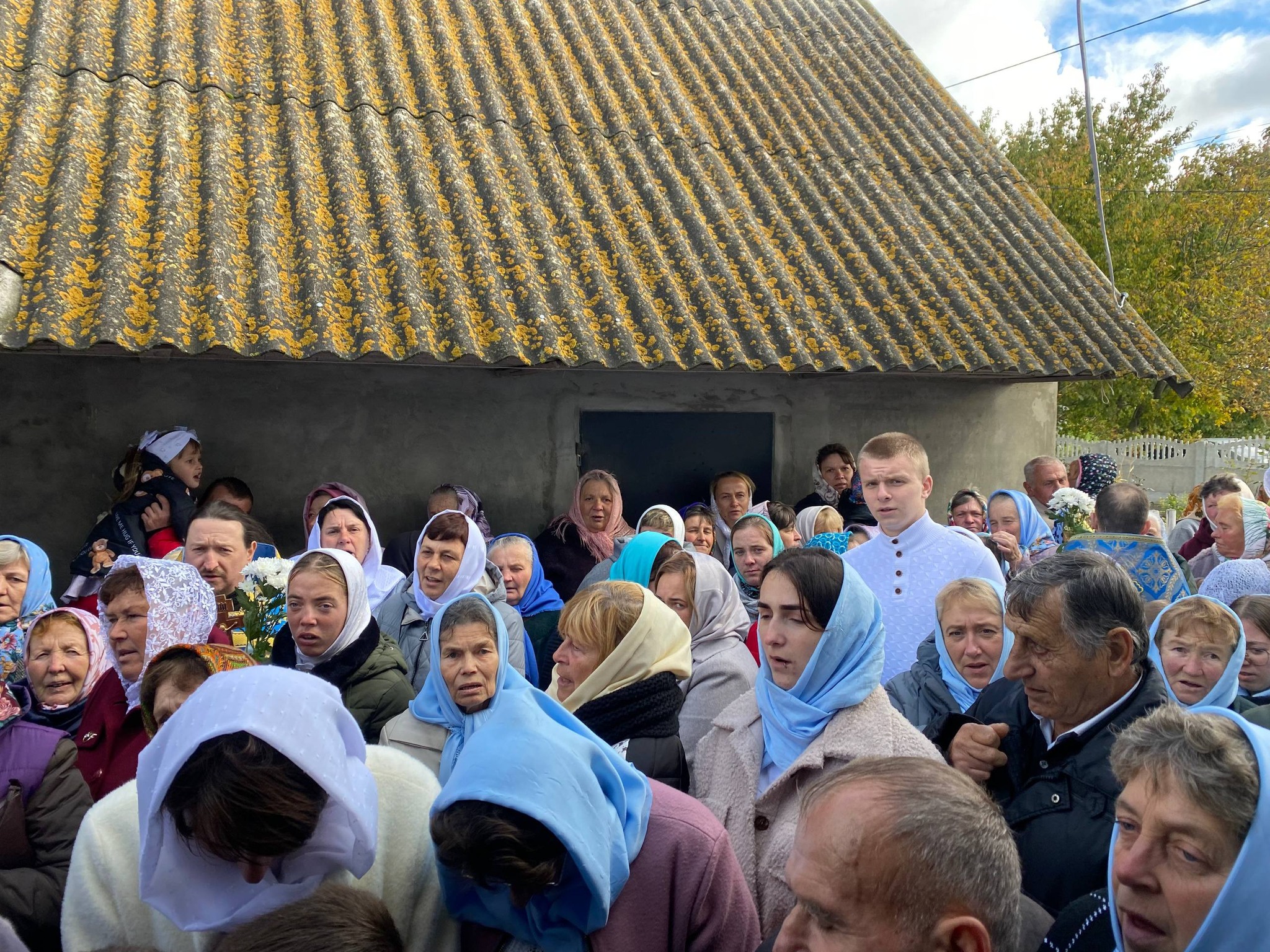 Na Volyni přivítali „hierarchu“ PCU před bohoslužbou dechovým orchestrem foto 1