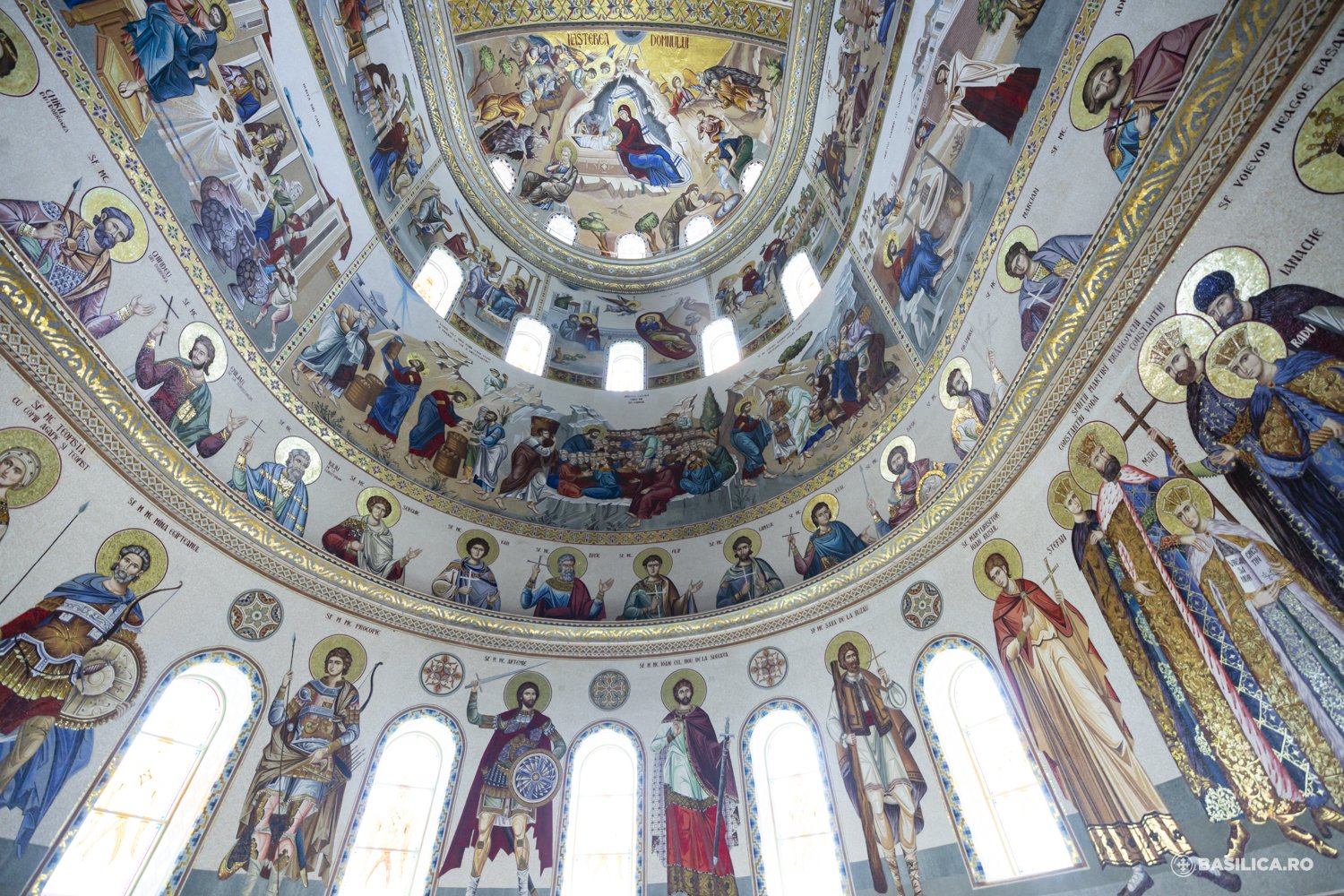 V Bukurešti proběhne slavnostní posvěcení ikonografie Národní katedrály фото 1